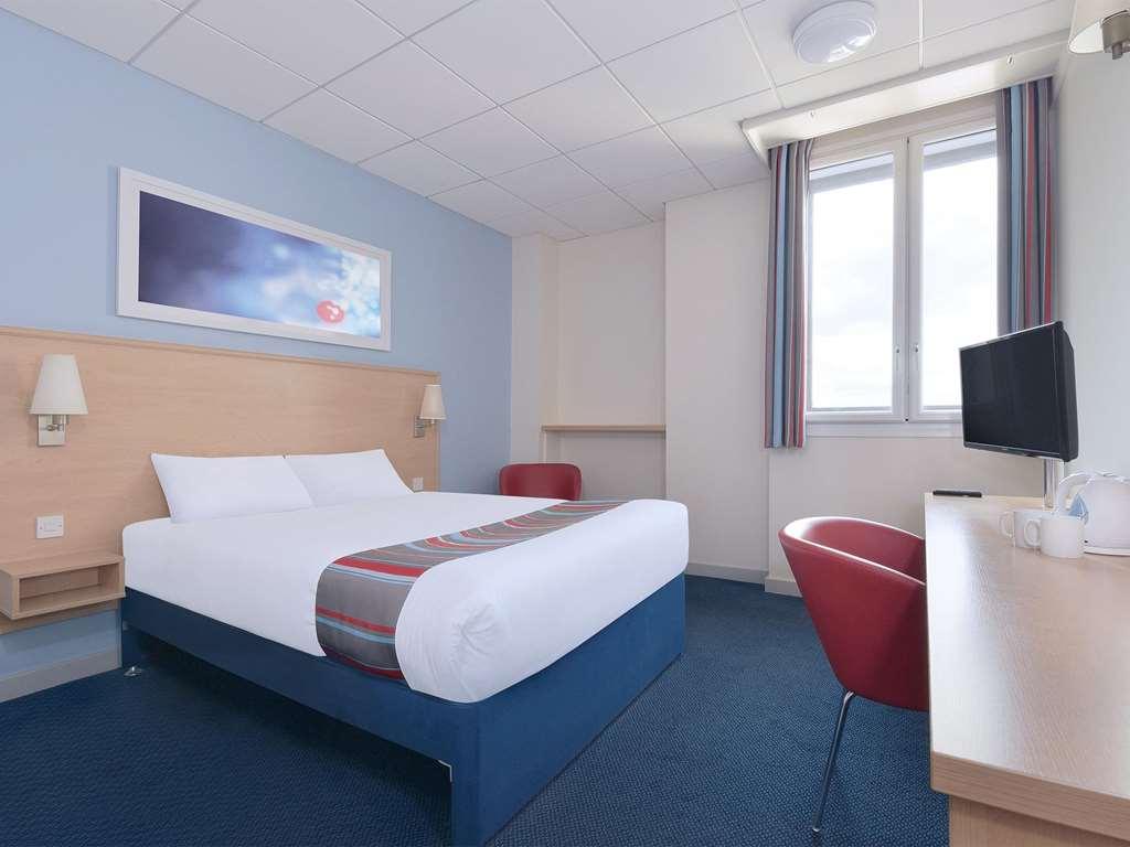 Travelodge Birmingham Dudley 客房 照片
