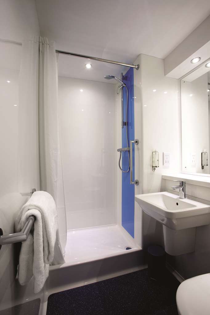 Travelodge Birmingham Dudley 客房 照片